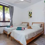 Oliral Villa *