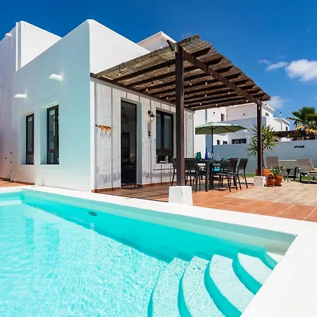 Oliral Villa